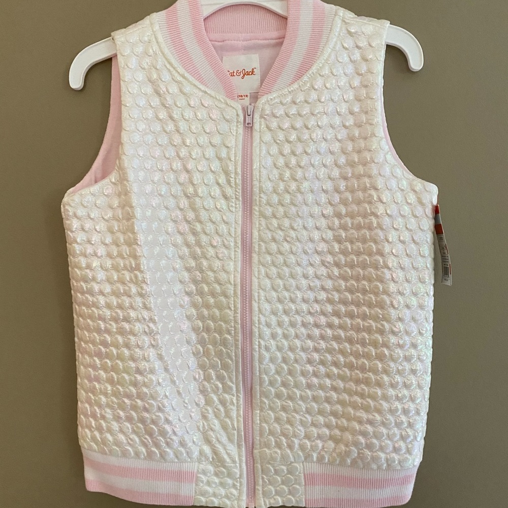 NWT Children’s white vest. Size 10/12 - Picture 1 of 3
